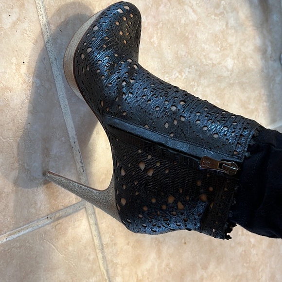 New BCBG MaxAzria boots 5” heel - Picture 2 of 5